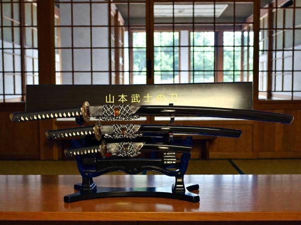 Yamamoto-Tenshi no Yaiba Set mit 18-mal gefalteter TAMAHAGANE Klinge